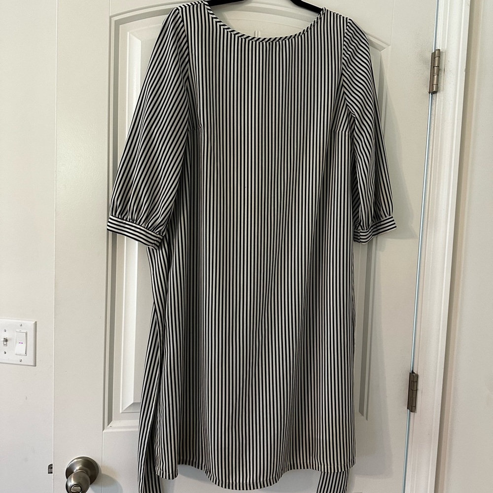 Apt. 9 Black and White Striped Long Sleeve Dress